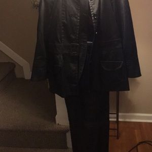 I selling a 2 piece suit